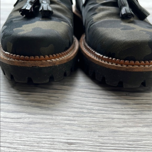 Jon Josef GoGoCamo Lug Loafer with Tassel Sizes 37.5 - Picture 4 of 7